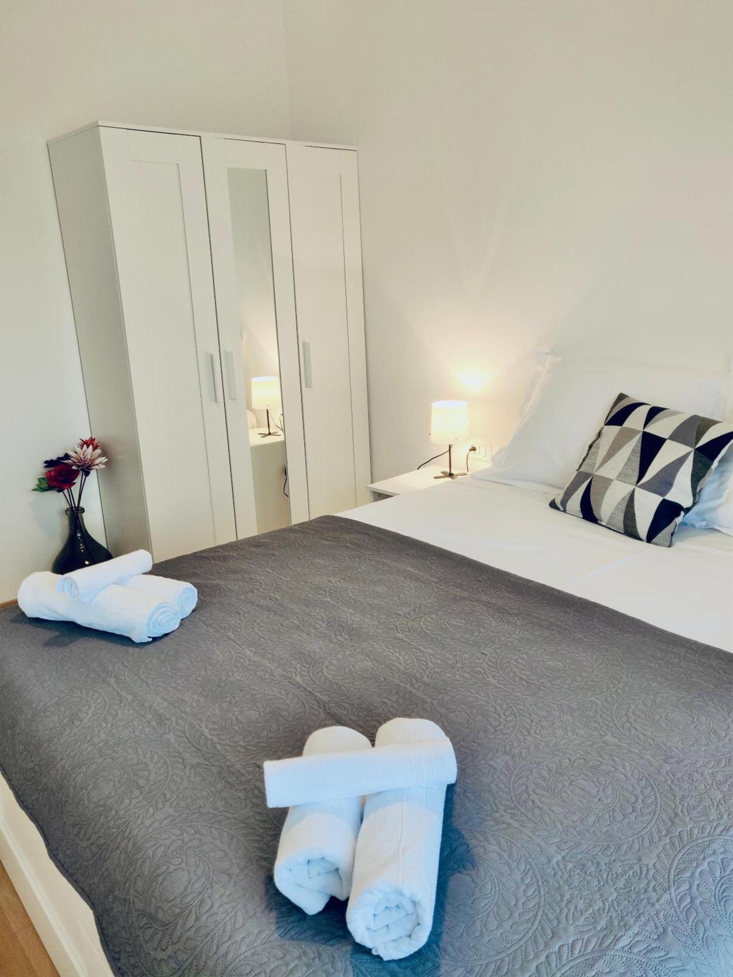 Almond 1 - Free Parking Apartment
